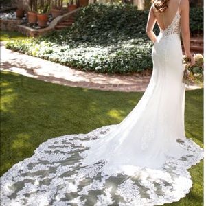 Gorgeous wedding dress - perfect condition